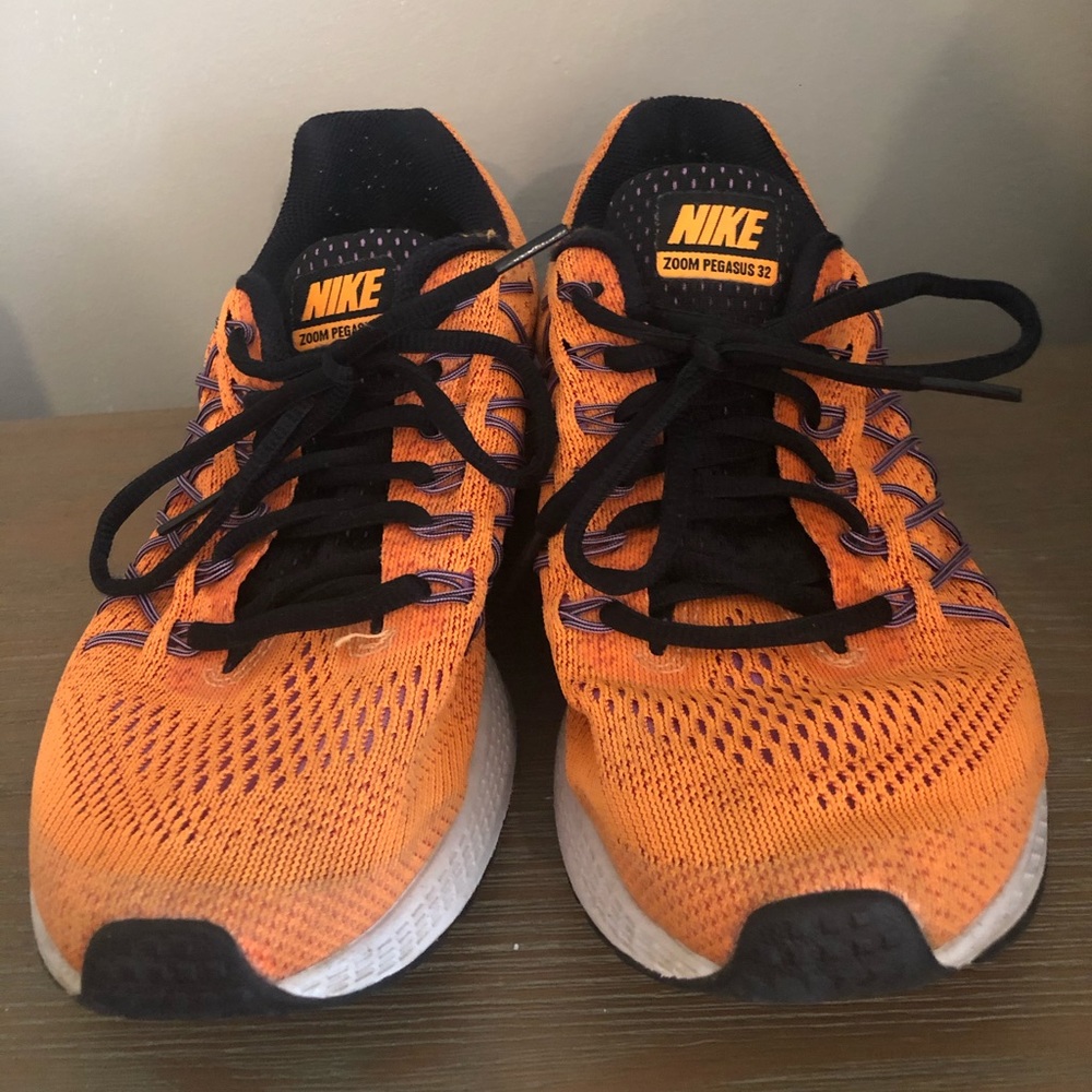 Nike Zoom Pegasus 32 orange running sneakers